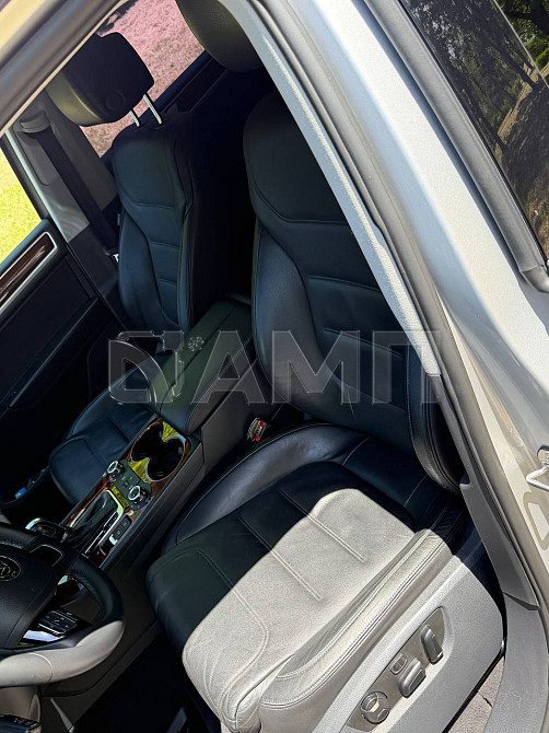 Volkswagen Touareg 2010  - изображение 8