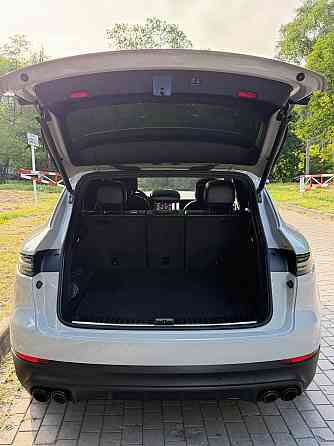 Porsche Cayenne 2021 