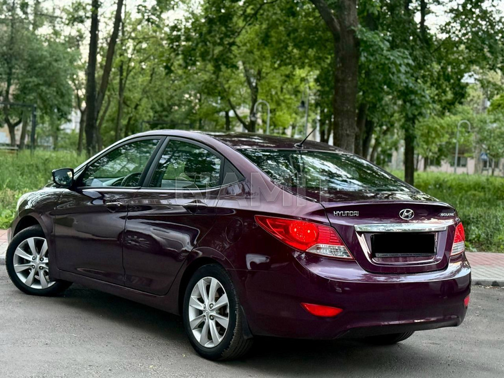 Hyundai Solaris 2011  - изображение 4