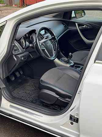 Opel Astra 2011 Макеевка