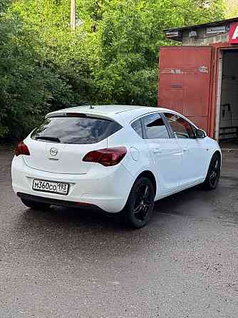 Opel Astra 2011 Макеевка
