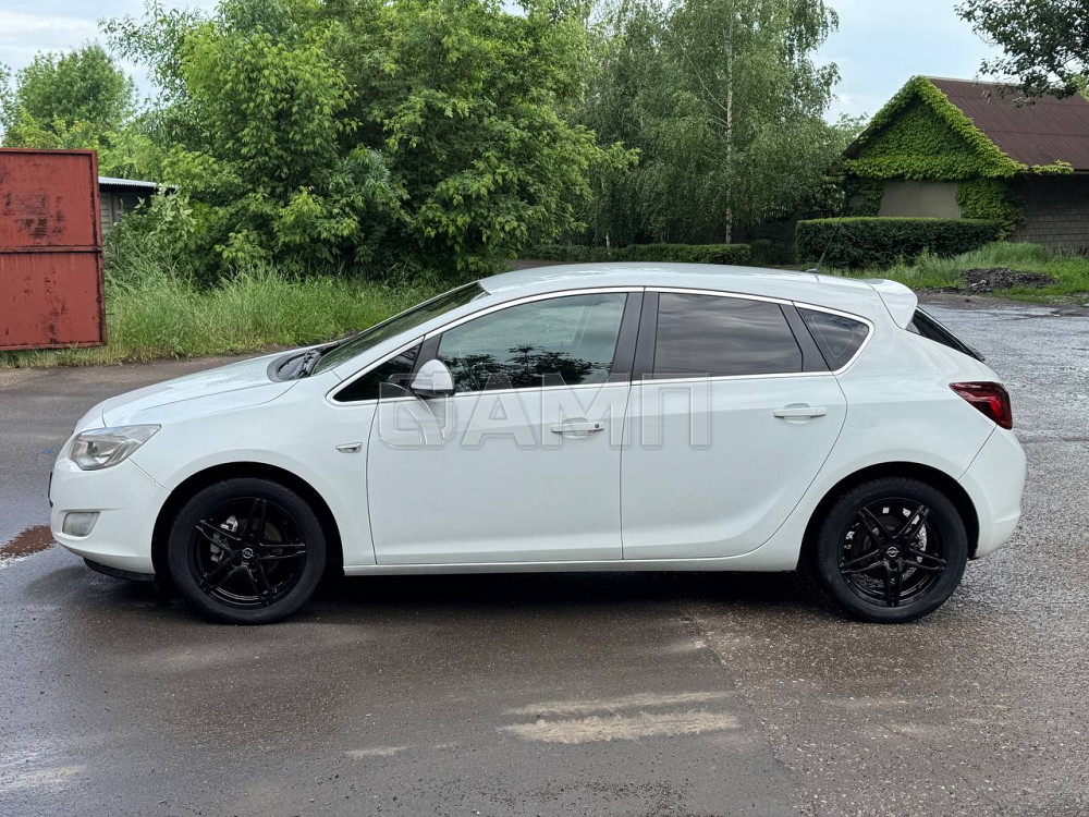 Opel Astra 2011 Макеевка - изображение 3