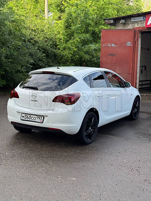 Opel Astra 2011 Макеевка - изображение 6