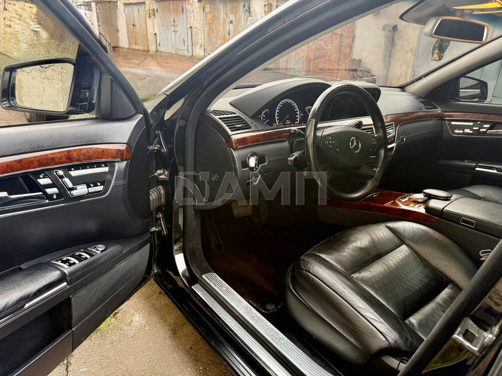 Mercedes-Benz W221 2011  - изображение 2