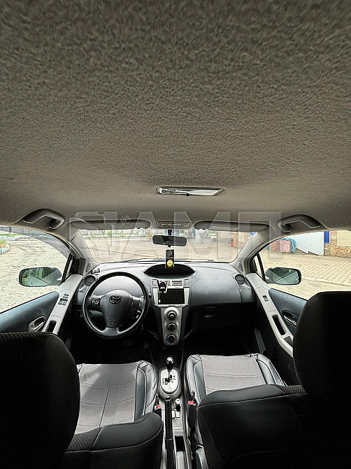Toyota Yaris 2007  - изображение 1