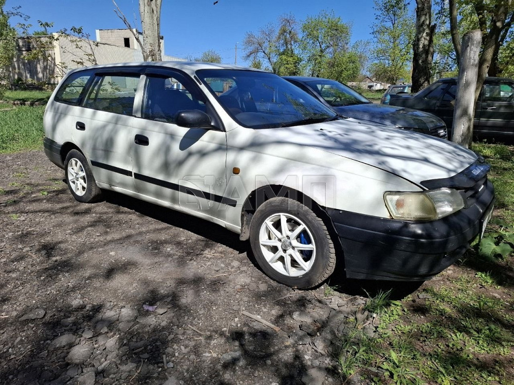 Toyota Caldina 1995 Снежное - изображение 4