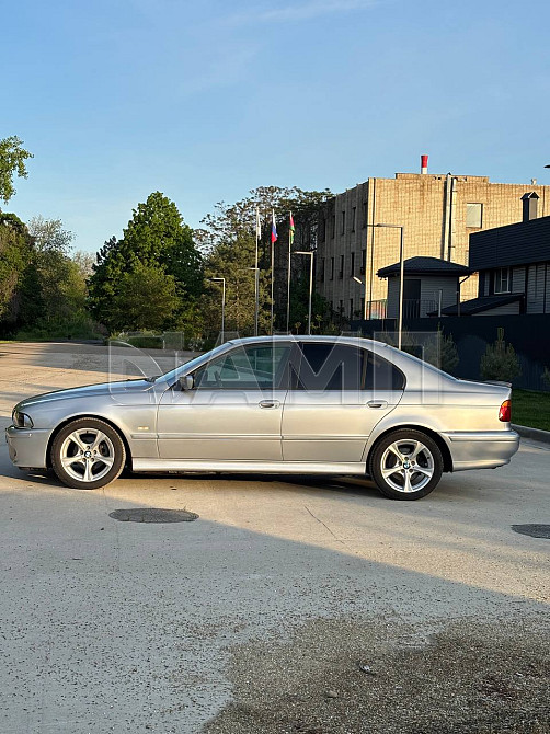 BMW E39 2000 Ясиноватая - изображение 7