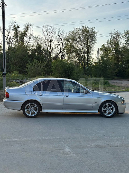 BMW E39 2000 Ясиноватая - изображение 6