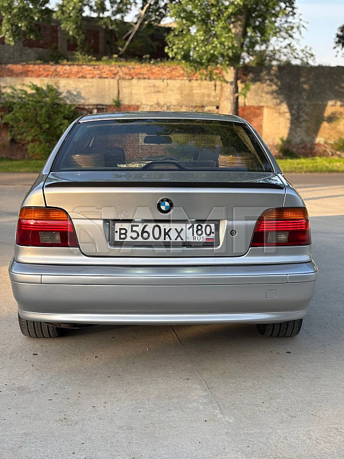 BMW E39 2000 Ясиноватая - изображение 5