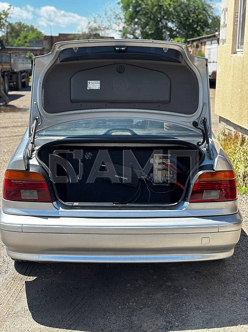 BMW E39 2000 Ясиноватая - изображение 4