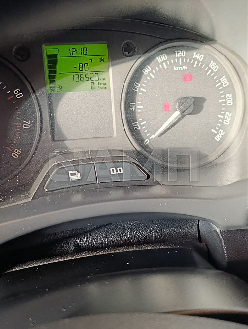 Skoda Fabia 2010  - изображение 1