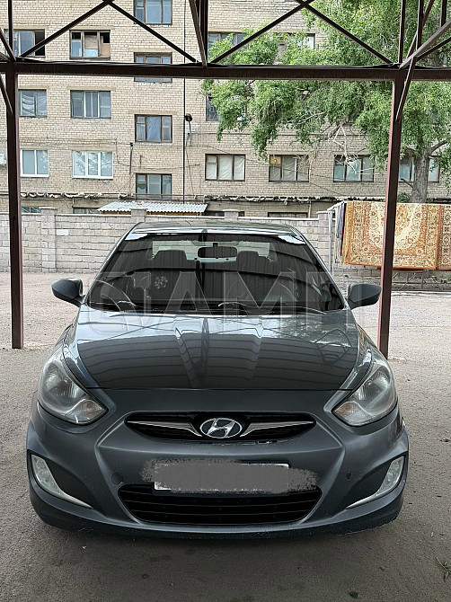 Hyundai Solaris 2012  - изображение 4