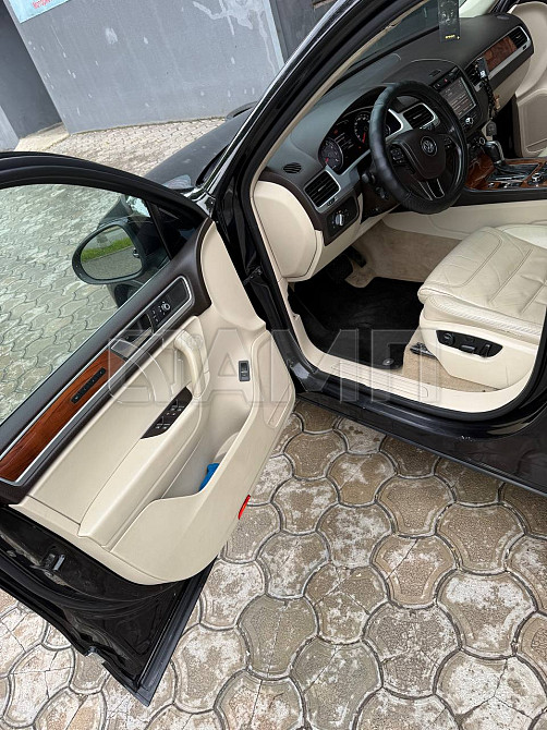 Volkswagen Touareg 2010  - изображение 4