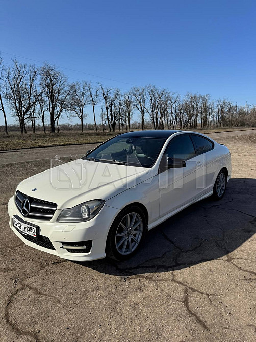 Mercedes-Benz C180 2011  - изображение 2