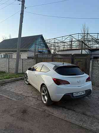 Opel Astra J GTC 2013 Ясиноватая