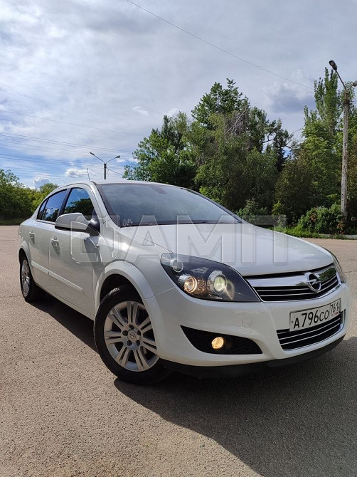 Opel Astra 2012  - изображение 10