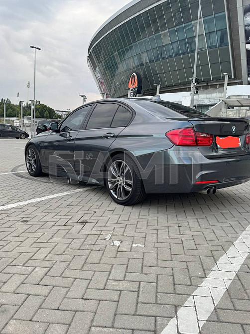 BMW 328i 2012  - изображение 2