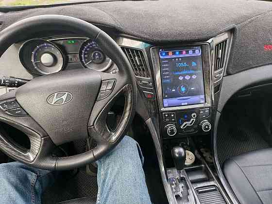 Hyundai Sonata 2011 