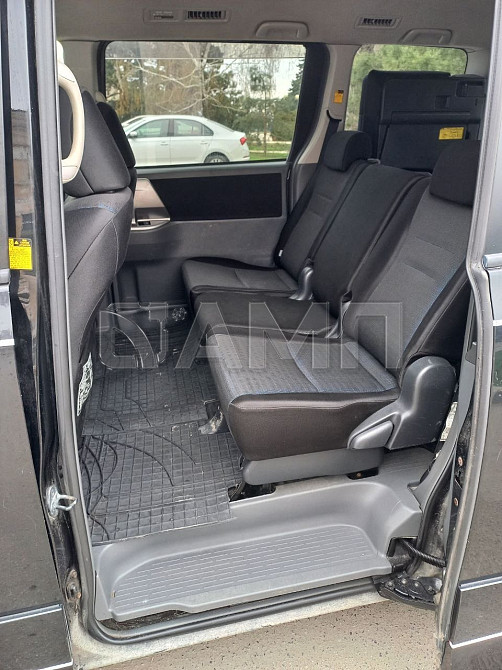 Toyota Voxy 2008 Мариуполь - изображение 2