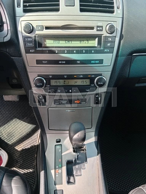 Toyota Avensis 2010  - изображение 1