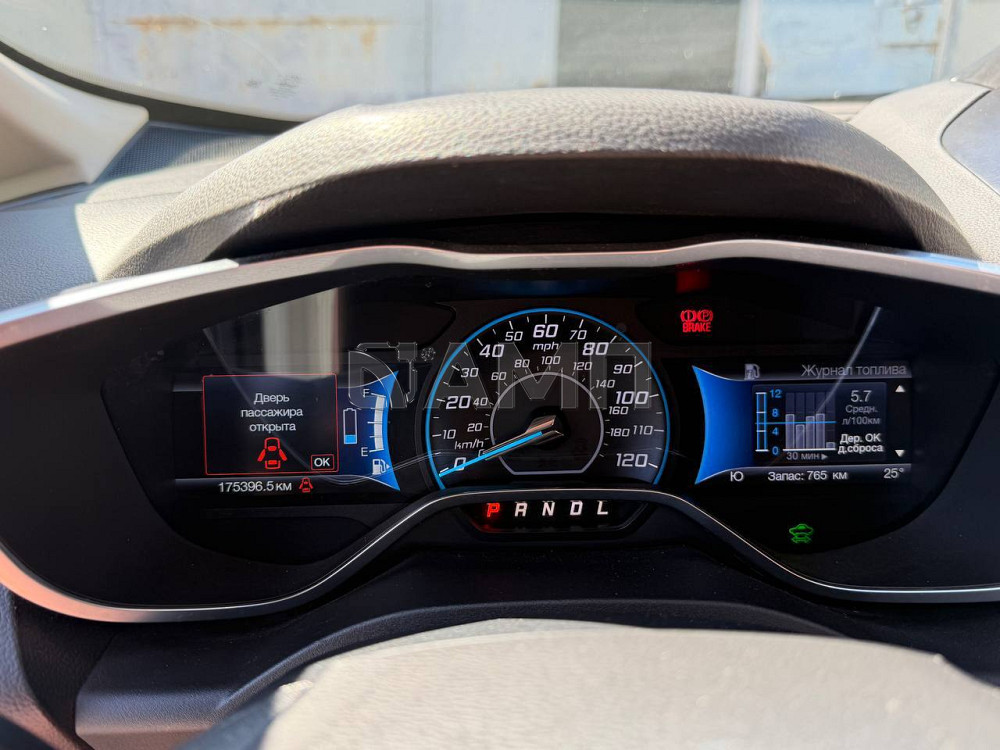 Ford C-Max Hybrid 2013  - изображение 2