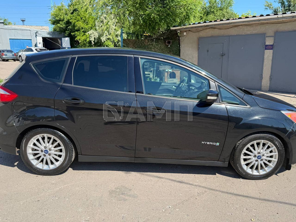 Ford C-Max Hybrid 2013  - изображение 8