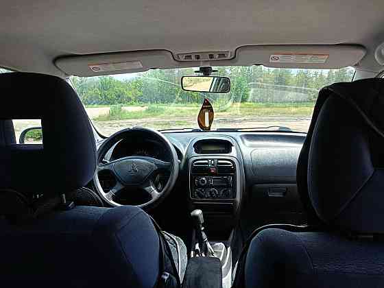 Mitsubishi Carisma 2002 Макеевка