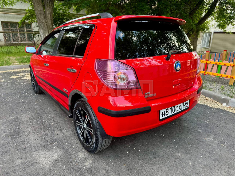 Geely MK Cross 2012  - изображение 7