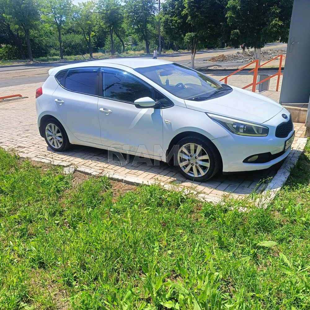 KIA ceed 2013  - изображение 4