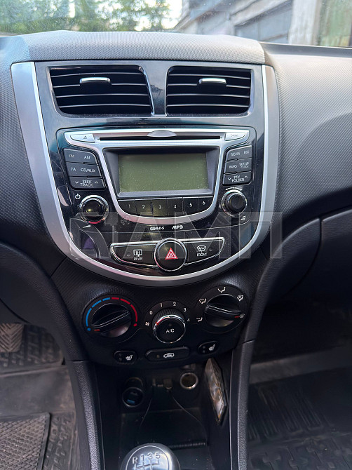 Hyundai Accent 2012  - изображение 2