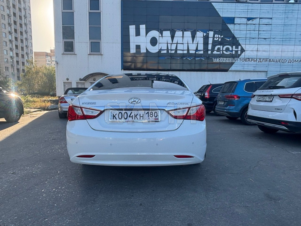Hyundai Sonata 2011  - изображение 1
