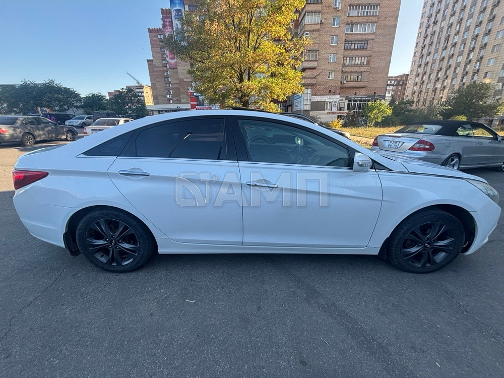 Hyundai Sonata 2011  - изображение 4