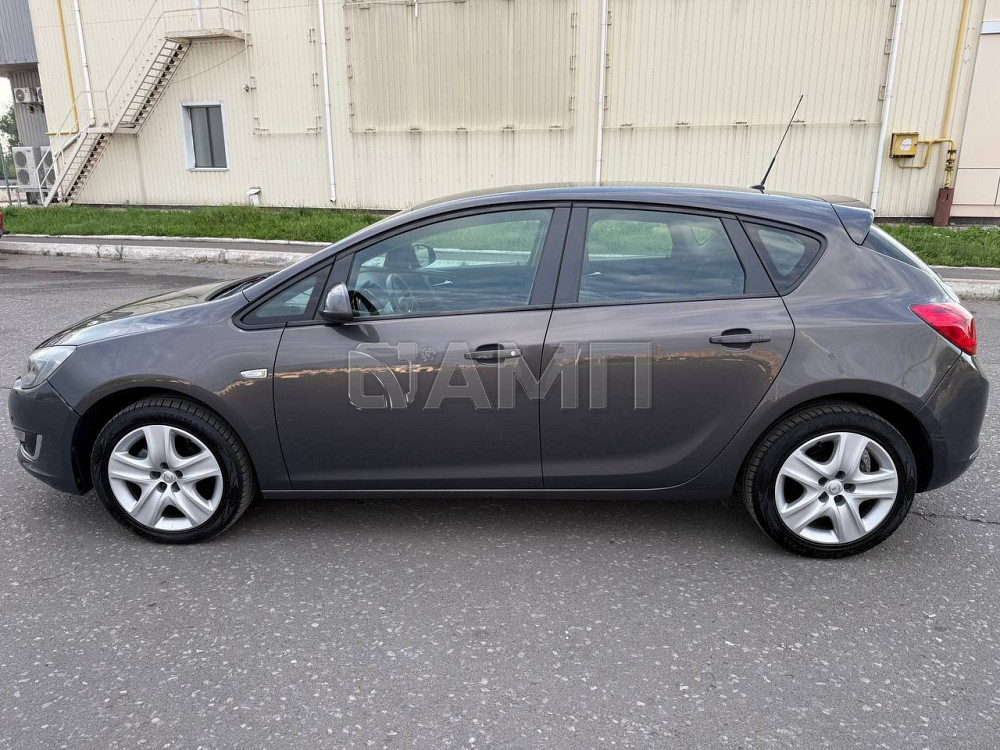 Opel Astra J 2013  - изображение 7