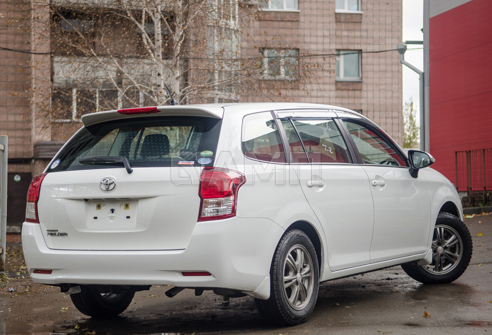 Продам Toyota Corolla Fielder Новосибирск - изображение 2