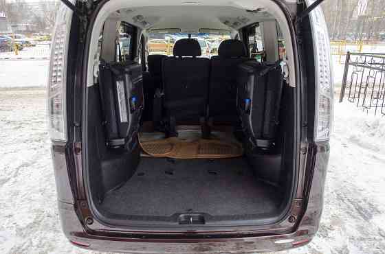 Продам Nissan Serena Новосибирск