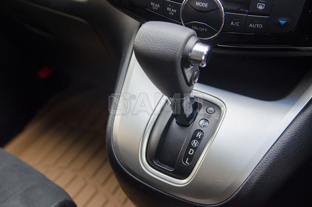 Продам Nissan Serena Новосибирск - изображение 1