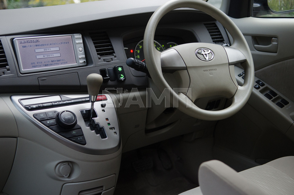 Продам Toyota Isis Новосибирск - изображение 3