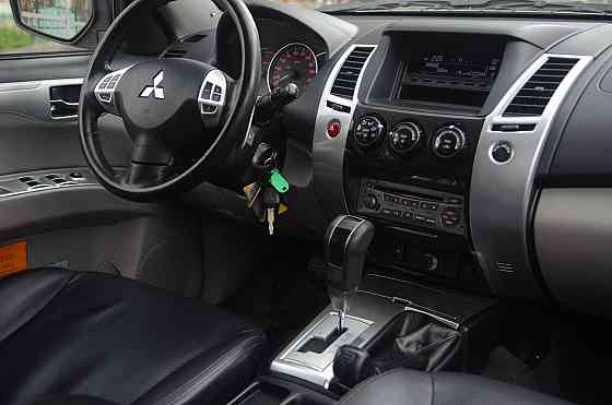 Продам Mitsubishi Pajero Sport Новосибирск