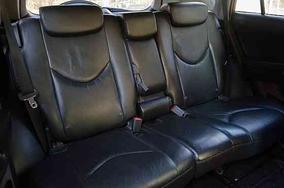 Продам Toyota RAV4 Новосибирск