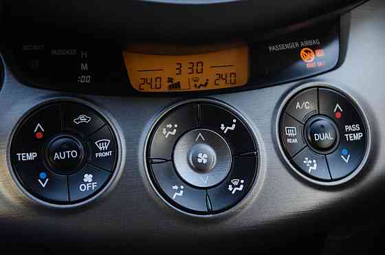 Продам Toyota RAV4 Новосибирск