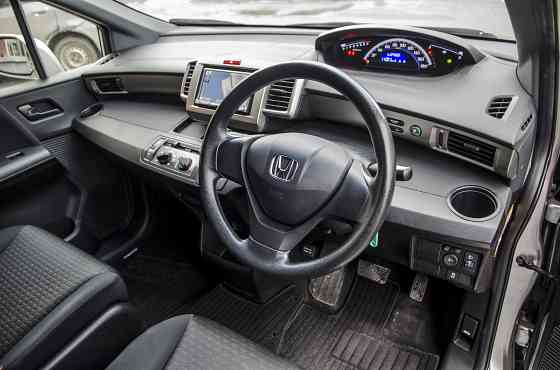 Продам Honda Freed Spike Новосибирск