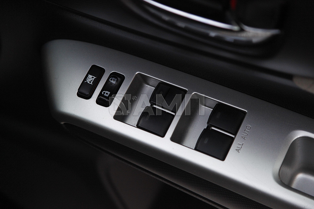 Продам Toyota Wish Новосибирск - изображение 10