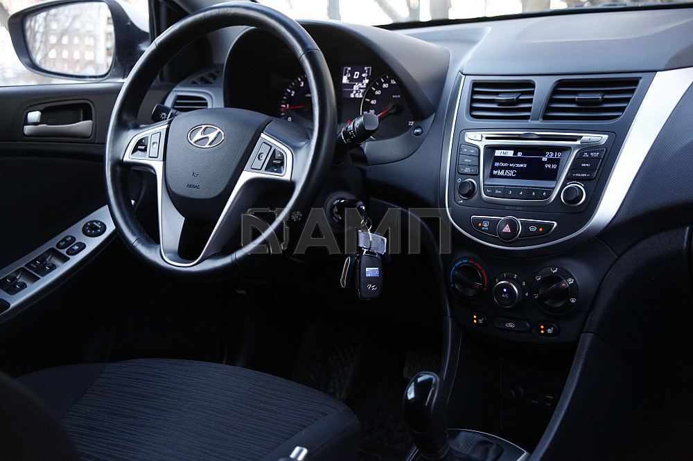 Продам Hyundai Solaris Новосибирск - изображение 3