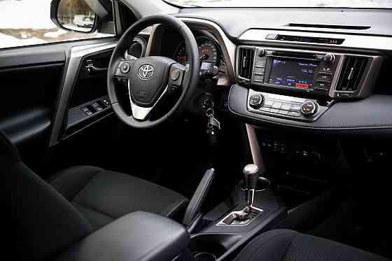 Продам Toyota RAV4 Новосибирск