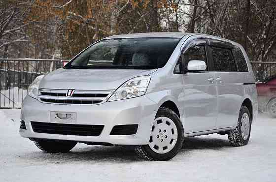 Продам Toyota Isis Новосибирск