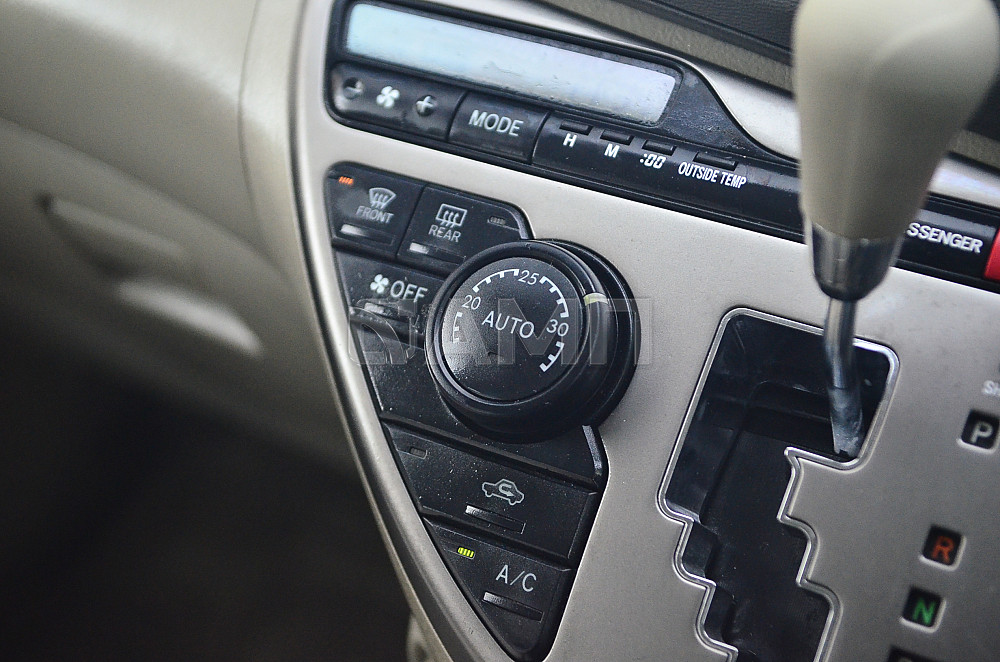 Продам Toyota Isis Новосибирск - изображение 5