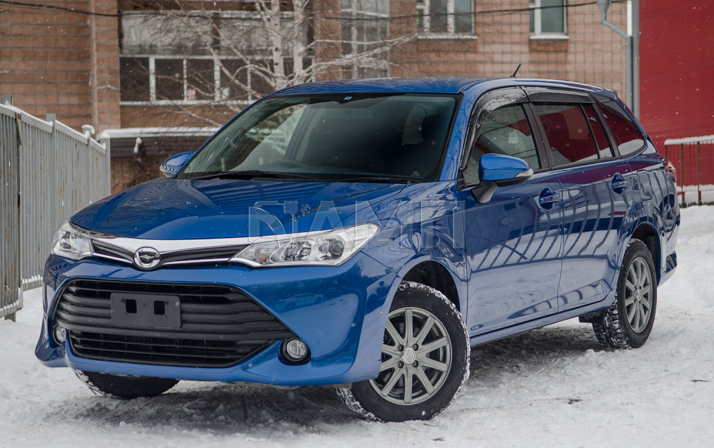 Продам Toyota Corolla Fielder Новосибирск - изображение 1