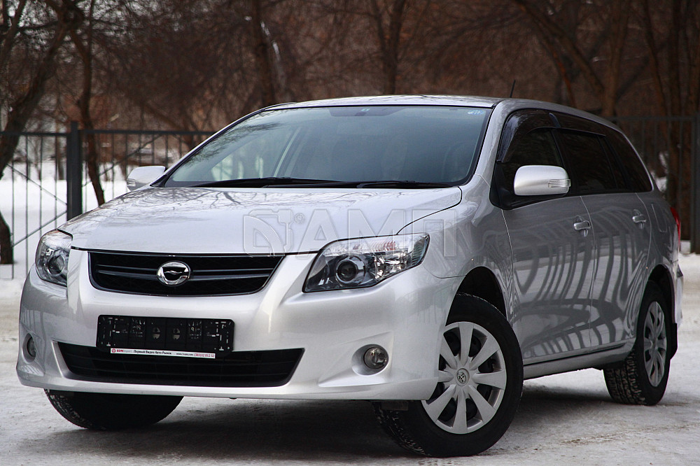 Продам Toyota Corolla Fielder Новосибирск - изображение 1