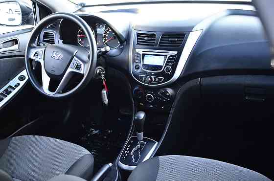 Продам Hyundai Solaris Новосибирск