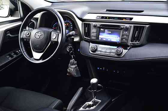 Продам Toyota RAV4 Новосибирск